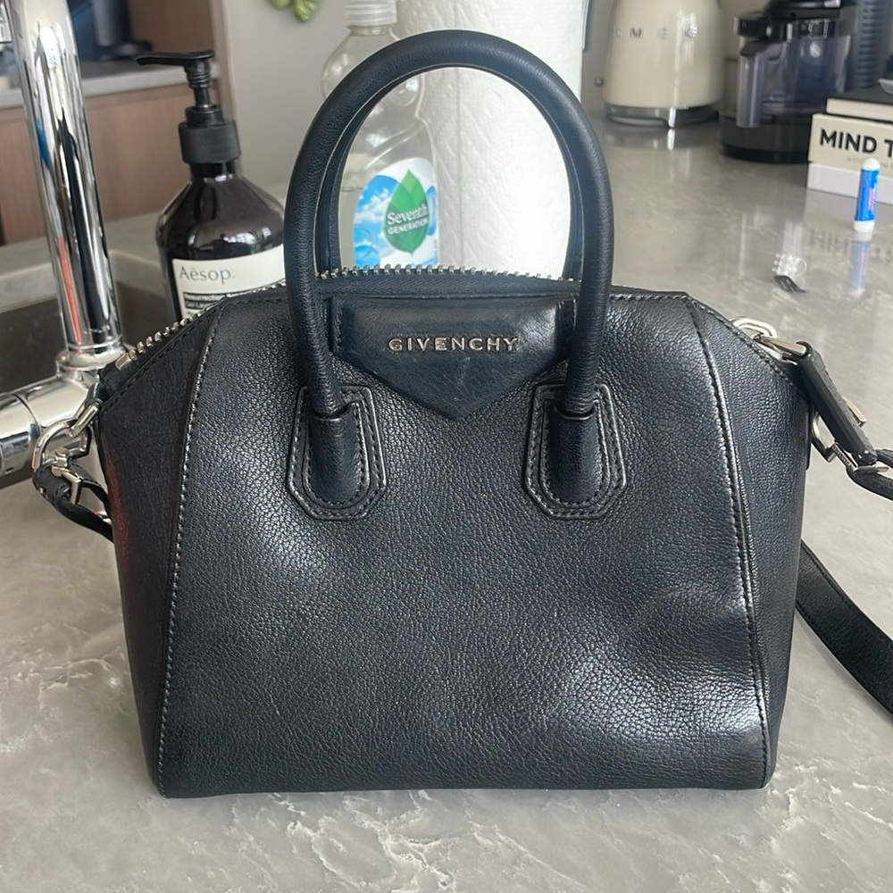 Givenchy Antigona Mini